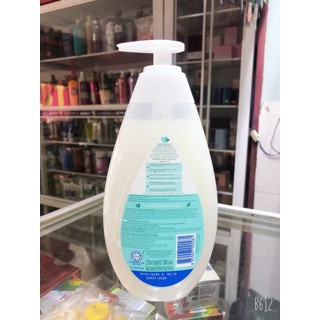 Sữa Tắm Dưỡng Ẩm Johnson’s Baby Chứa Sữa Và Tinh Chất Gạo 500ml