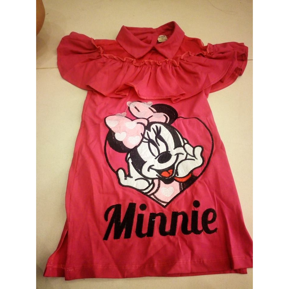Đầm ôm Minnie vai xòe