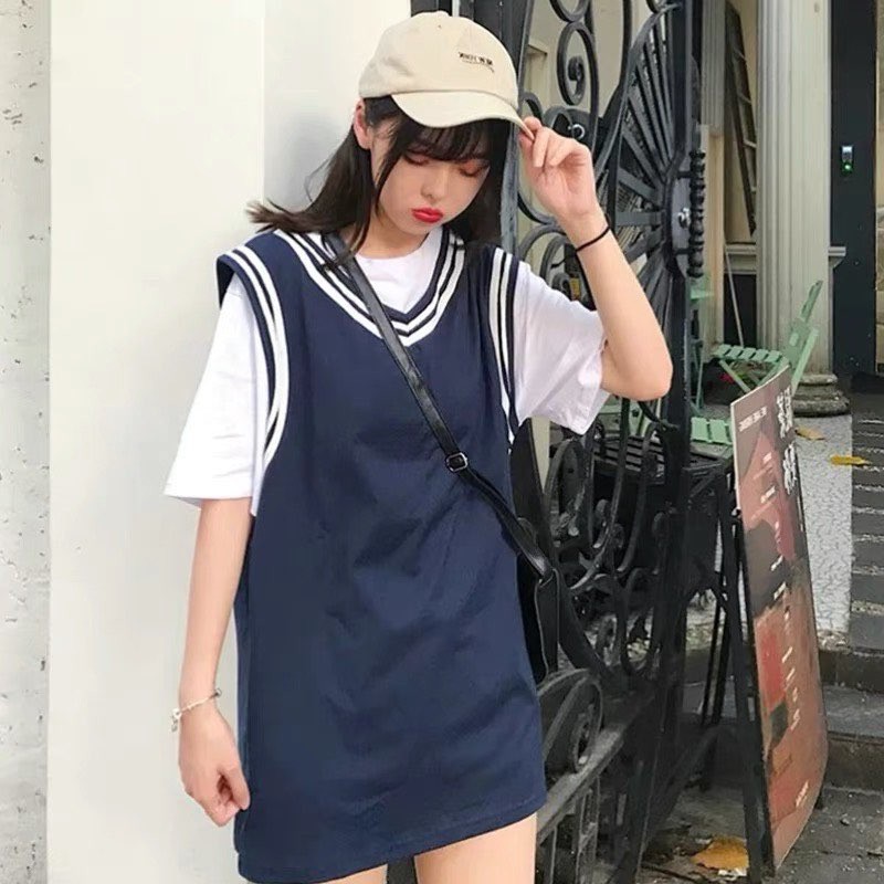 Set đầm suông viền kèm pull trắng