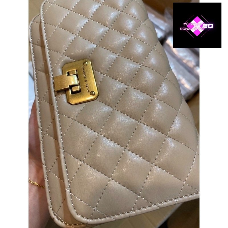 Túi Charles and Keith nữ – Charles and Keith Quilted Flip-Lock Clutch CK2-70160082-2 size 12.5x5x20.5cm