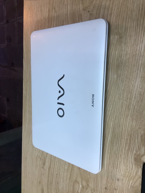 Chất Sony vaio  svf14 i3-3217u ram 4gb hdd 500gb màn 14 hd 4000 zin