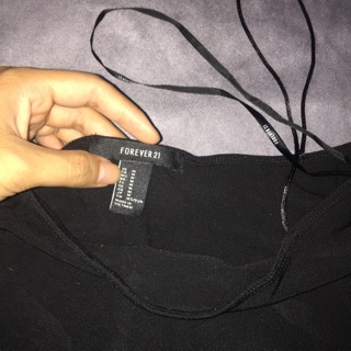 Áo croptop F21