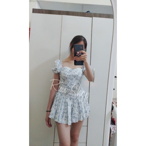 Đầm công chúa tay phồng hoạ tiết hoa