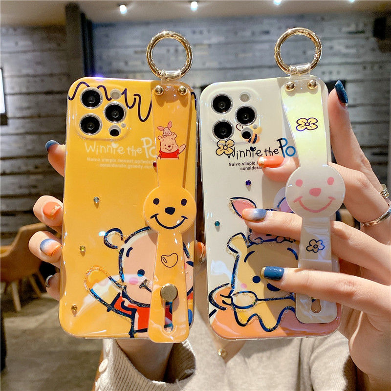 Ốp điện thoại màu vàng hình Winnie the Pooh có dây xỏ tay cho iPhone 12 Pro Max 11pro 7 8 Plus X Xr XS Max 11 Pro Max