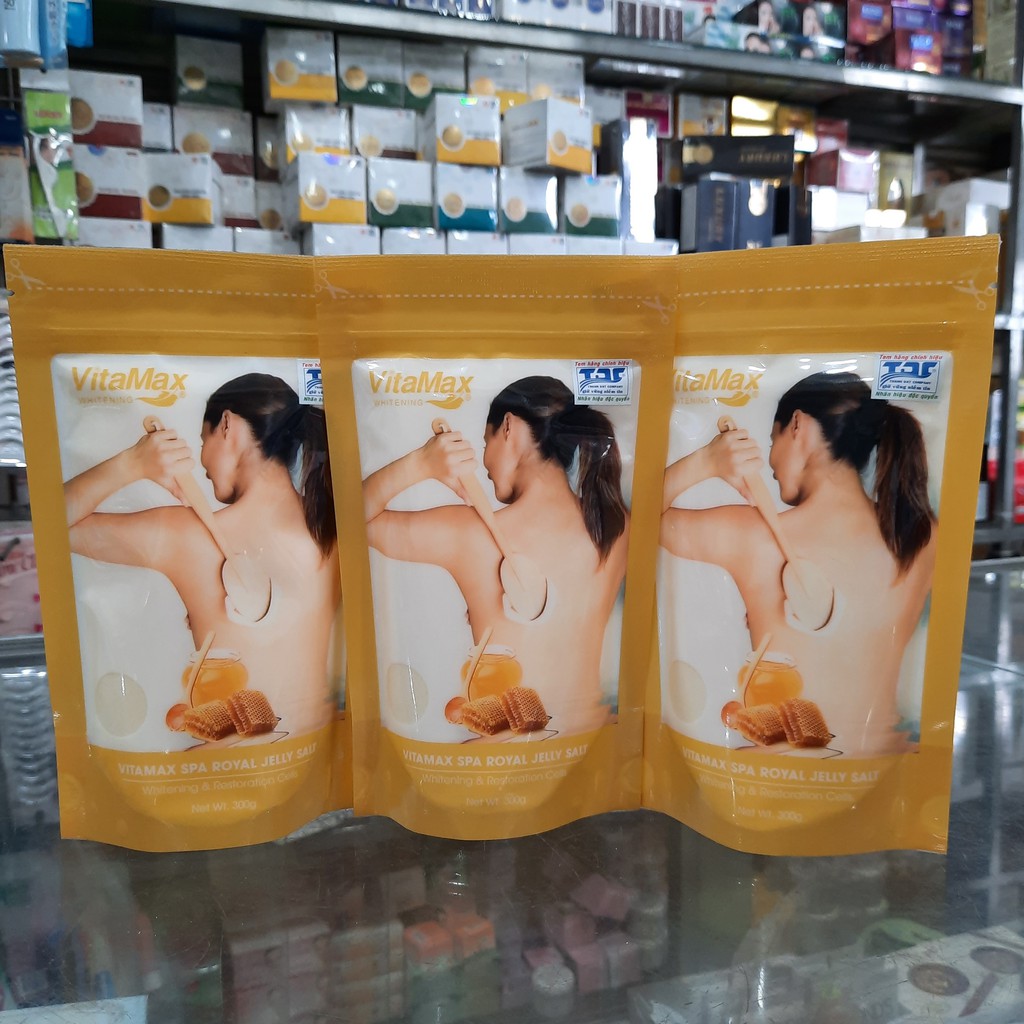 Tắm Muối Khoáng Sữa Ong Chúa Vitamax 300g