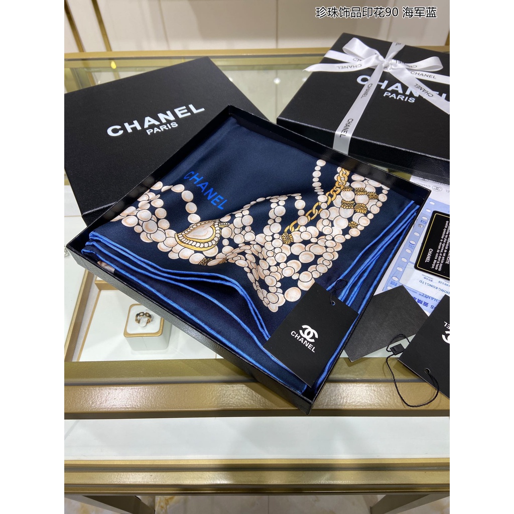 Khăn Quàng Cổ Lụa Vuông In Chữ CC Thời Trang Cho Nữ