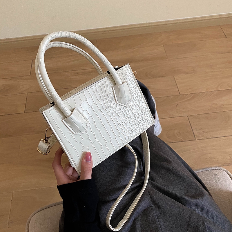 Túi xách thời trang thanh lịch dành cho nữ IELGY