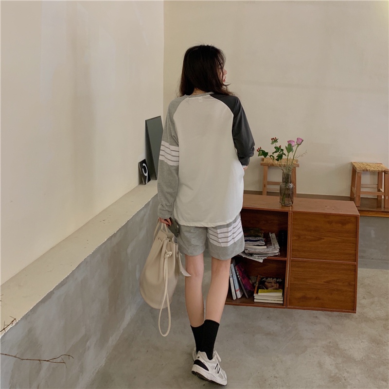 【ZHELIHANGFEI】Set Áo Thun Tay Dài Kẻ Sọc Phối Quần Short Ống Rộng Thời Trang Cá Tính