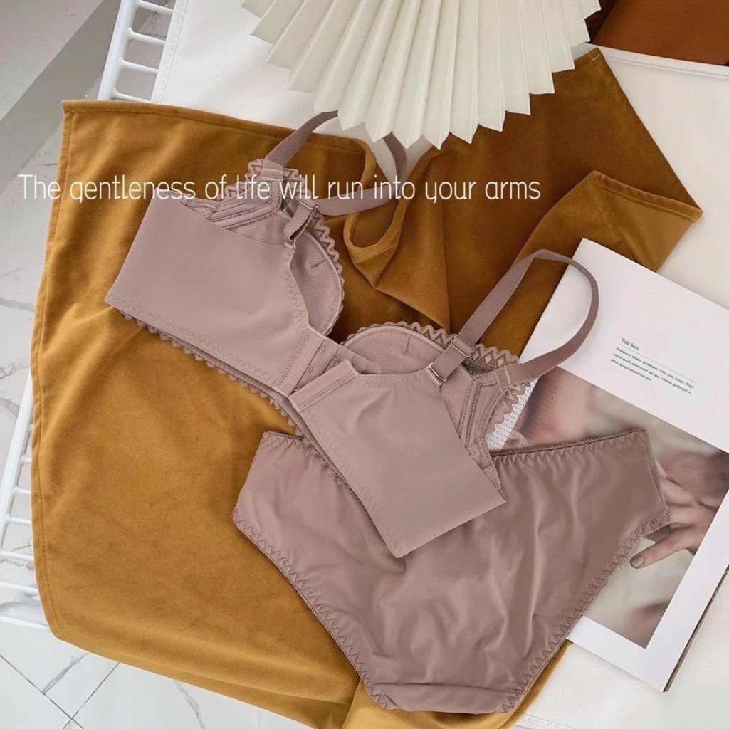 Set đồ lót nữ hoạ tiết đốm thời trang | BigBuy360 - bigbuy360.vn