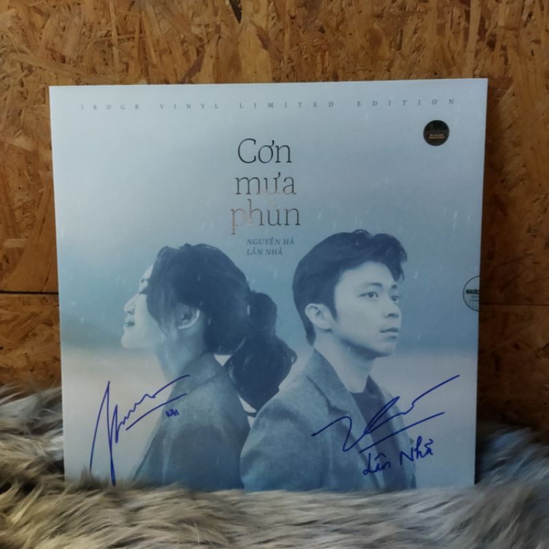 Đĩa than vinyl Cơn Mưa Phùn