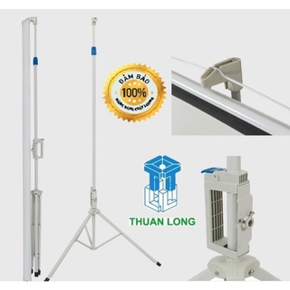 Màn chiếu 3 chân 1m8 x 1m8