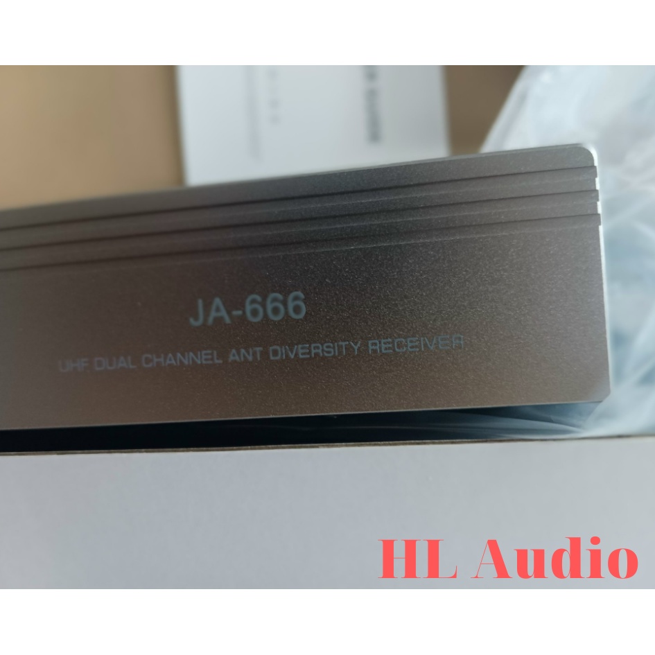 Micro Không Dây JA U-666 - Mic nhẹ Ca hay Chống hú