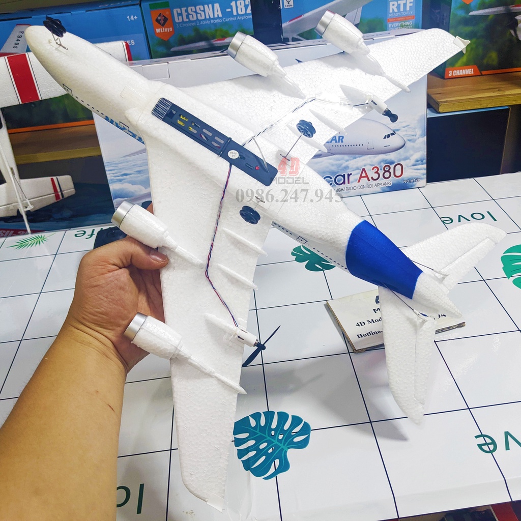 Máy Bay Điều Khiển 3 kênh Airbus A380 . Size 48*51*18cm. Pin 15 phút. Có mạch cân bằng, lái siêu dễ