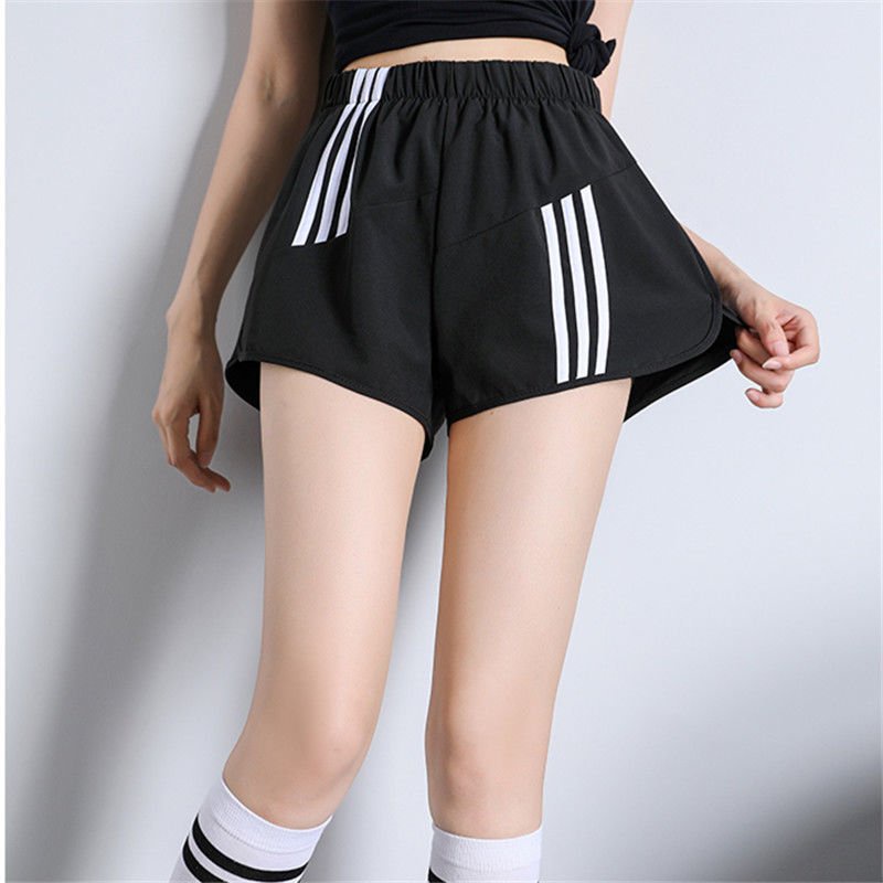 QUẦN SHORTS NỮ THỂ THAO 3 SỌC MẶC NHÀ MỀM MÁT THỜI TRANG MỚI