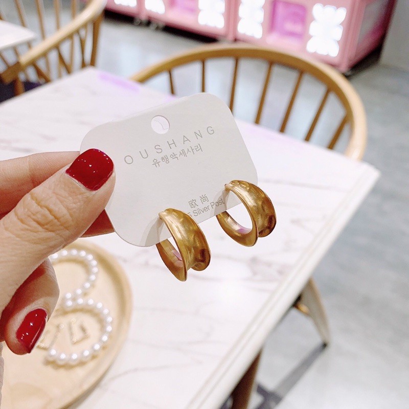 Bông Tai Khoen Tròn Vàng Cá Tính So Hot