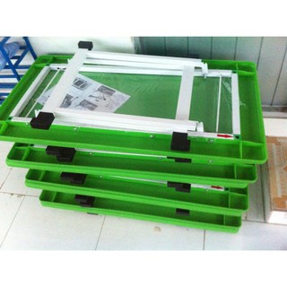 Bàn nhựa xếp được