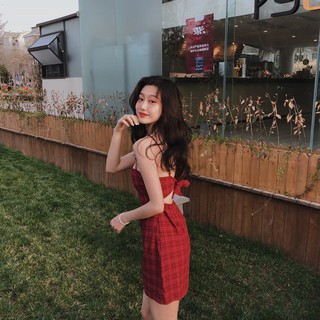 Đầm 2 dây gợi cảm sọc caro đỏ hở lưng thắt dây nơ sau lưng ulzzang tết đầu năm mới xuân