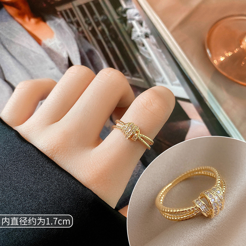 Nhẫn hình bướm đính ngọc trai thời trang cho nữ