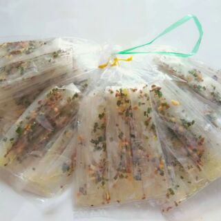 Bánh tráng cuộn muối hành đậu