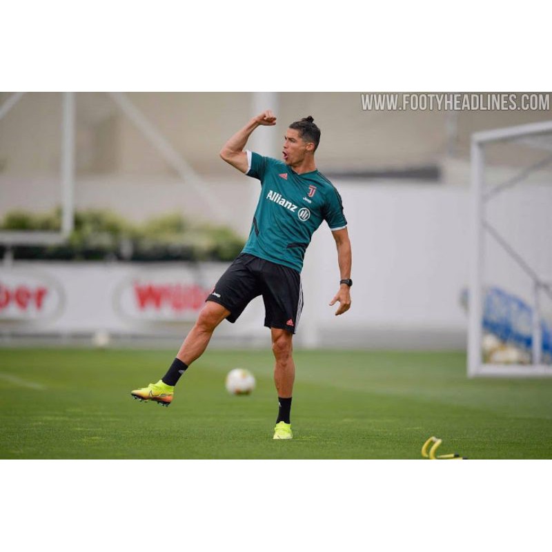 Giày đá bóng Vapor 13 XIII Cr7 TF