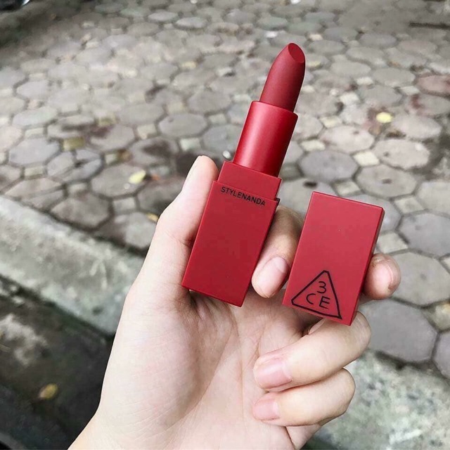 Son thỏi 3CE Red Recipe Matte Lip Color màu 215 Ruby Tuesday