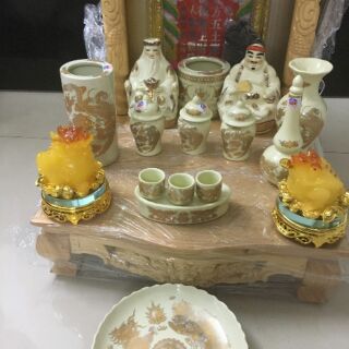 Bộ đồ sứ thờ thần tài sứ ngà vẽ vàng kim