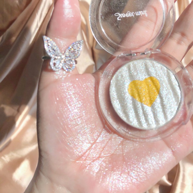Sweet Mint Phấn má hồng lâu trôi hai tông màu hình trái tim ngọc trai long lanh highlightpearl long lanh highlight | BigBuy360 - bigbuy360.vn