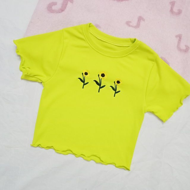 Áo Croptop Thêu Hoa Cúc