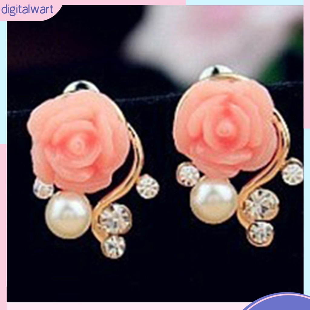 Cặp khuyên tai thiết kế hình hoa hồng đính đá và ngọc trai giả sang trọng dành cho nữ