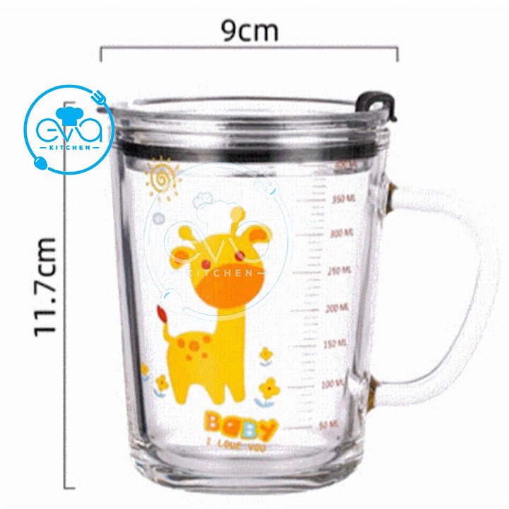 Ly Quai Thuỷ Tinh Chia Vạch Hoạ Tiết Hoạt Hình Có Nắp Đậy Kín Hơi Pha Sữa Cho Bé 350 Ml Tặng Kèm Ống Hút Silicone