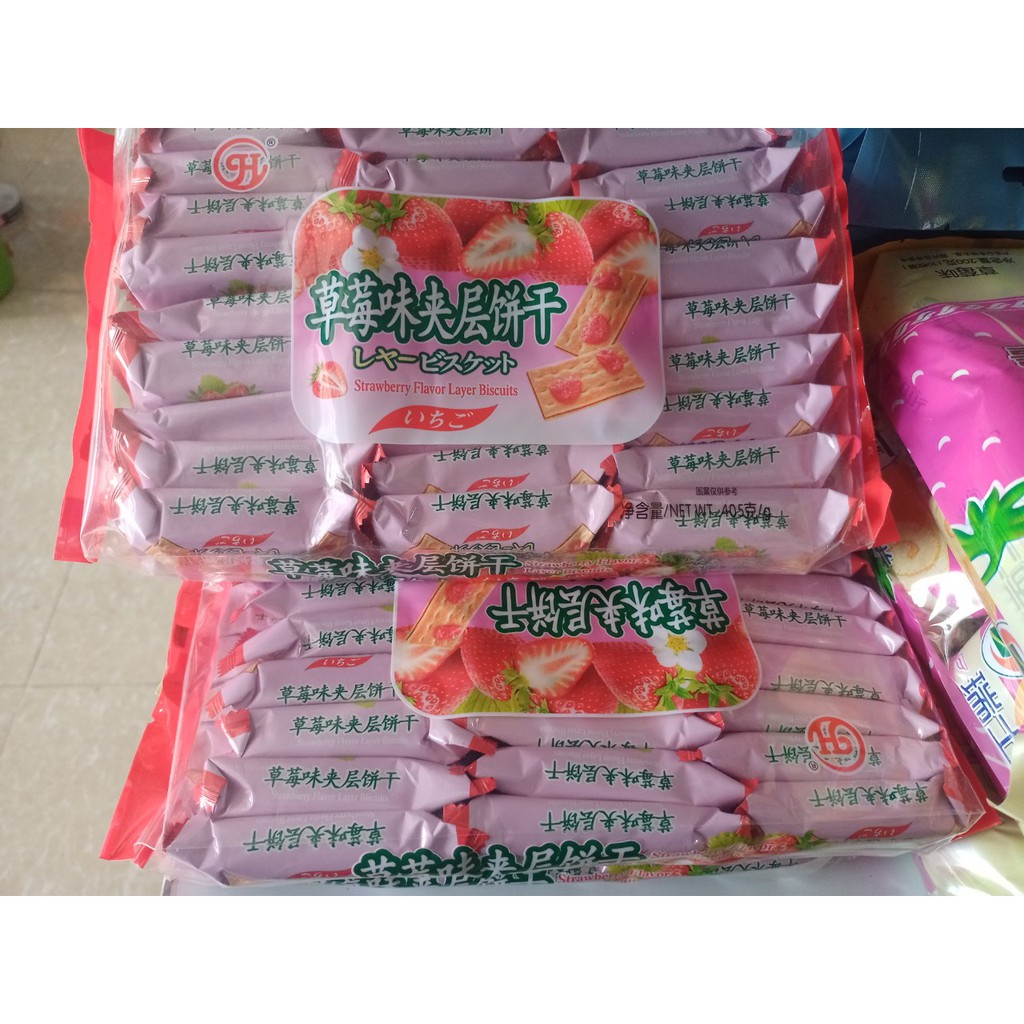 Bánh quy nhật vị dâu Strawberry Layer Biscuit 405g