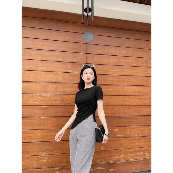 Áo thun bozip xếp ly bên