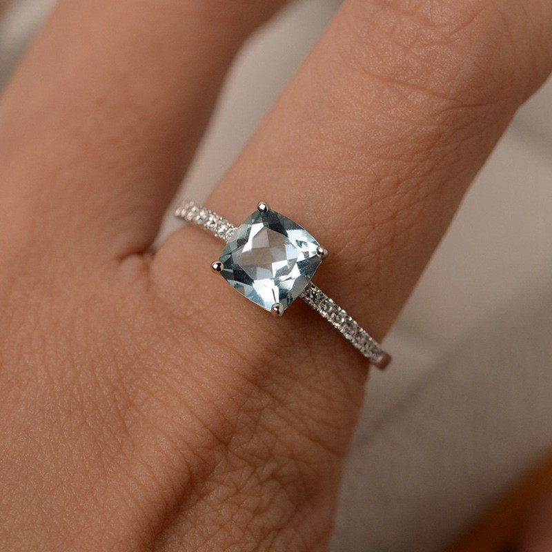 Nhẫn kim cương đính đá sapphire màu xanh ngọc hình vuông phong cách Âu Mỹ cho nữ dịp đính hôn
