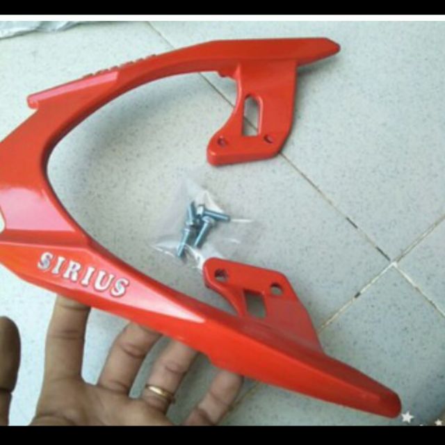 Cảng sau Sirius kiểu Exciter 150