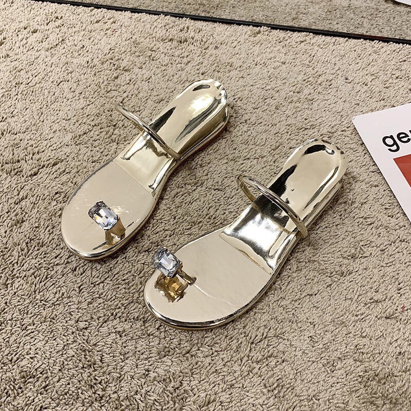 Dép đá ngón chân