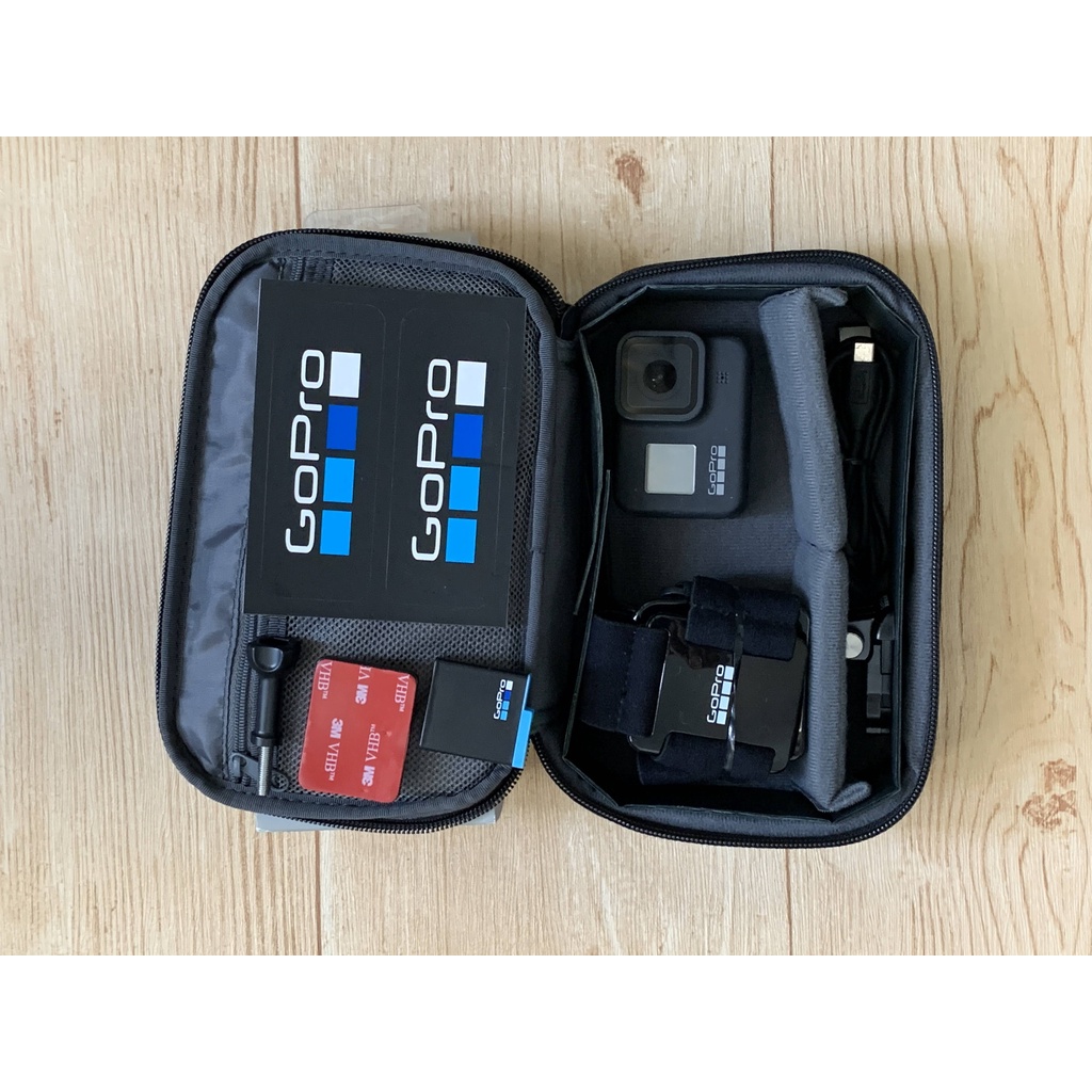 Máy quay GoPro HERO 8 Black bản Holiday (tặng kèm dây đeo đầu) | BigBuy360 - bigbuy360.vn