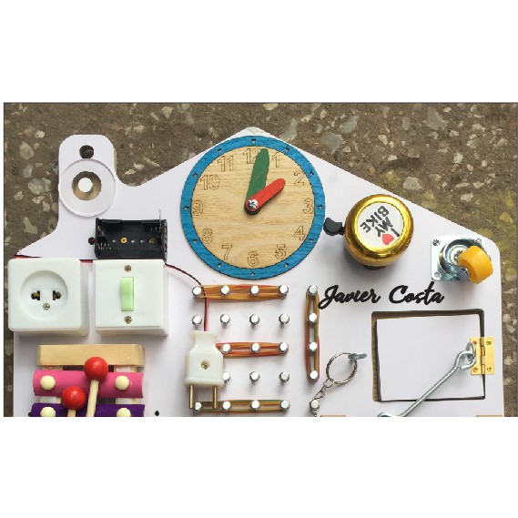 Khắc tên riêng cho bé miễn phí khi mua busy board bảng bận rộn