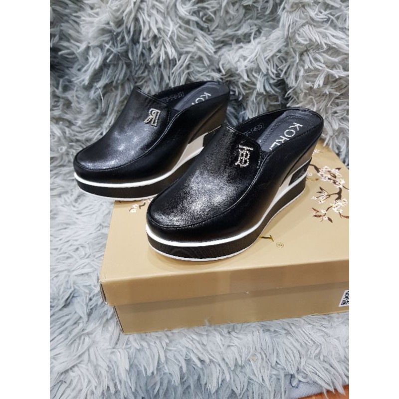 Giày sục da cho các bà mẹ cao 8p