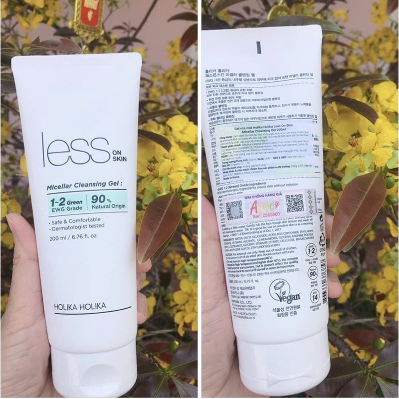 Gel rửa mặt Holika Holika Less On Skin Micellar Cleansing Gel 200ml