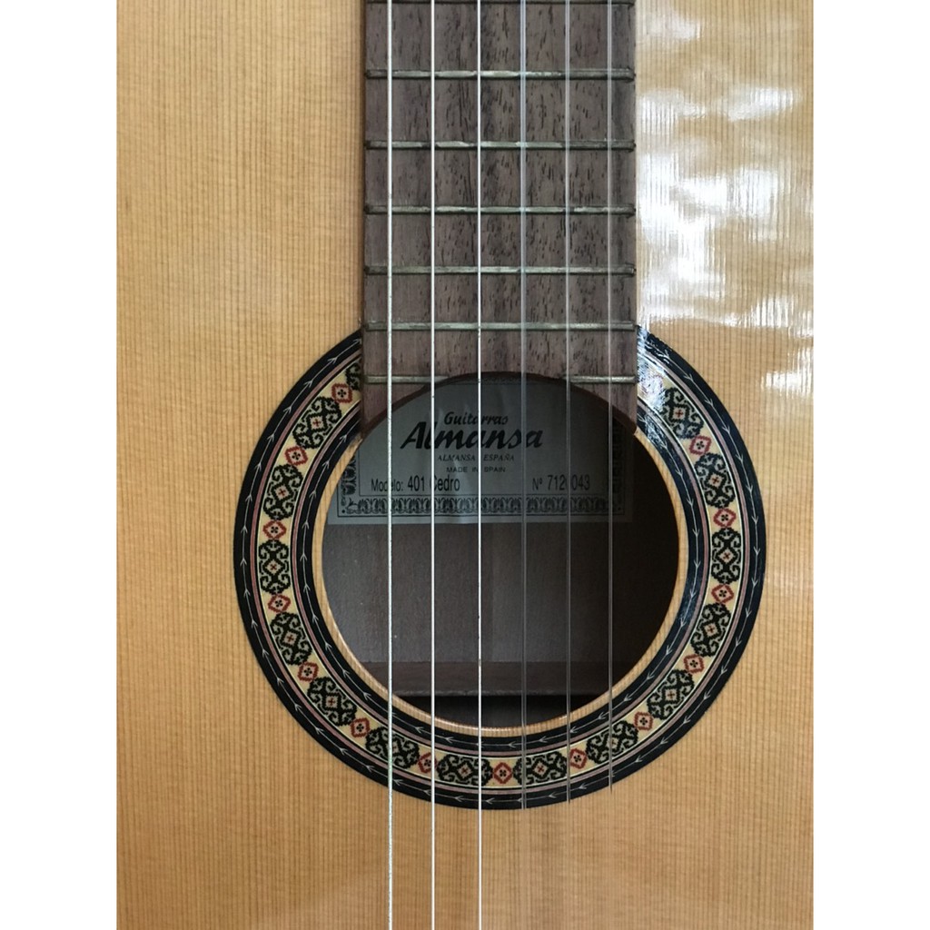 Guitar Almansa G401-CA Gỗ Vân Sam Nguyên Tấm - Xuất xứ Tây Ban Nha