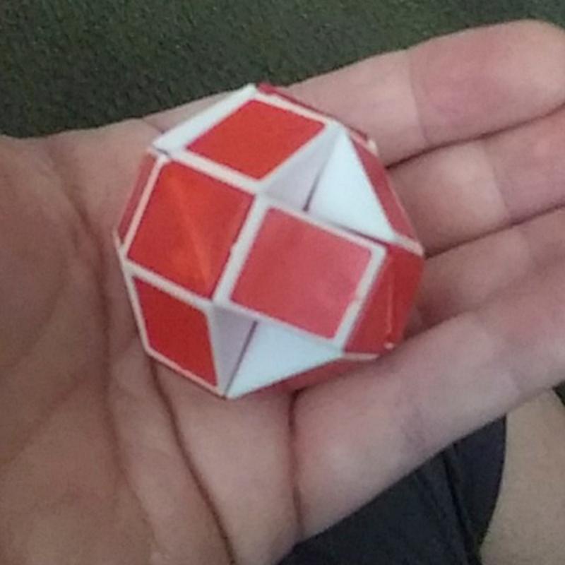 Đồ chơi khối rubik ma thuật hình con rắn