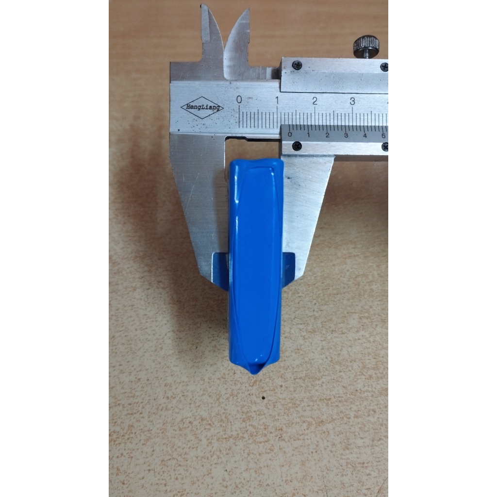 Pin sạc điện áp 7.4V dung lượng 600mAh jack SM4P của xe xúc Double Eagle Volvo E568-001