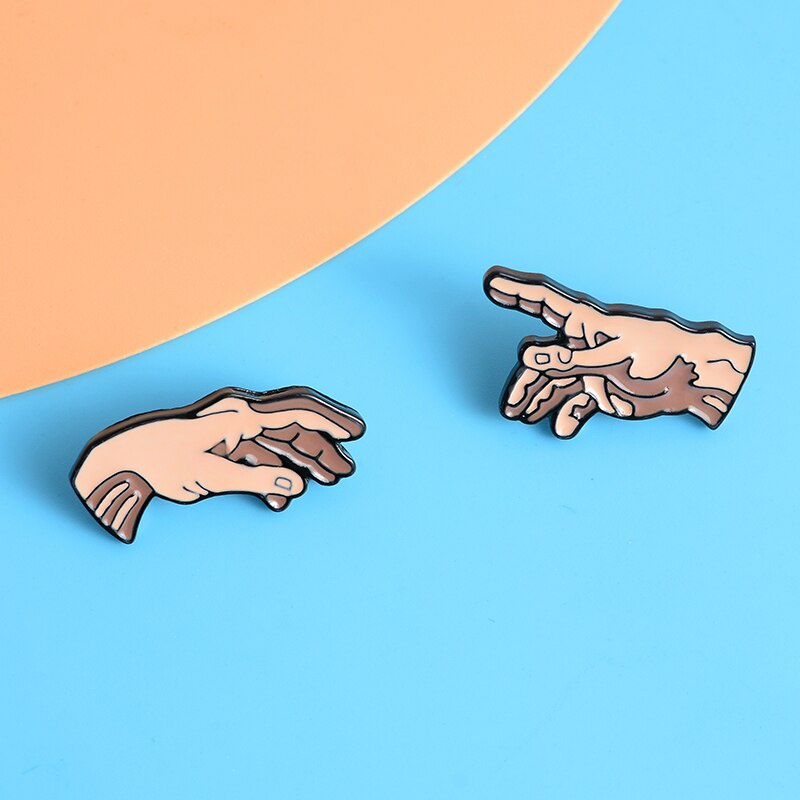 Ghim cài áo hình những người bạn thời trang