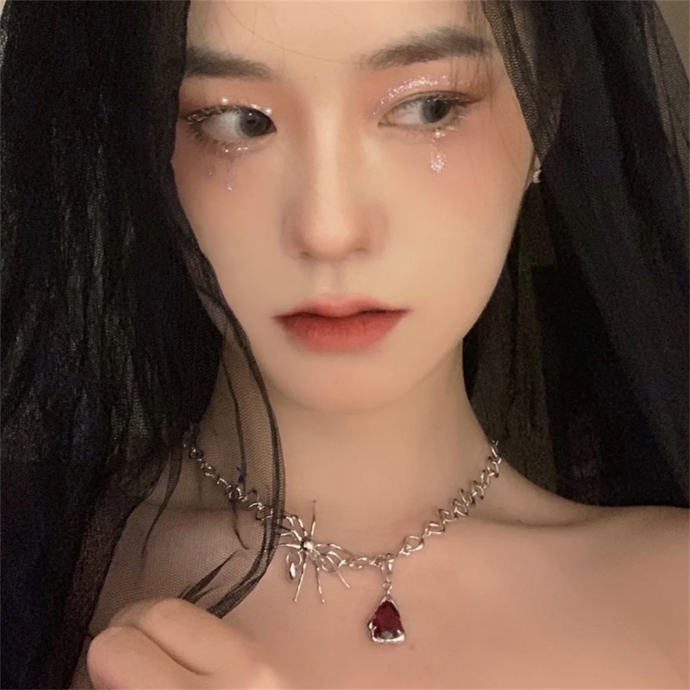 Vòng cổ mặt hình nhện phong cách gothic thời trang cho nữ
