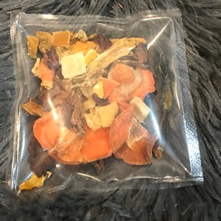 Thức ăn hamster - 3k Cà rốt sấy khô
