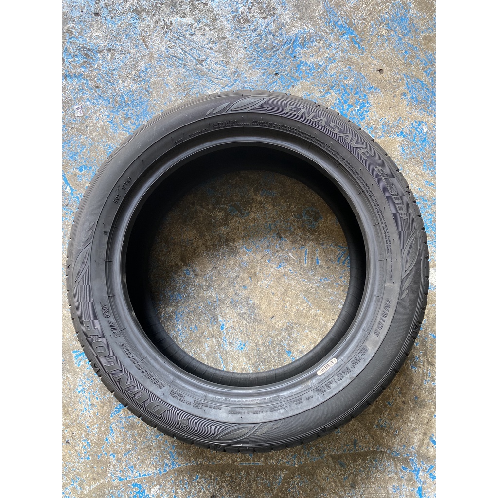 Lốp  Dunlop 205/55R17 EC300