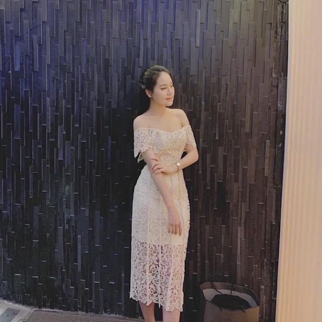 Váy trắng body hàng thiết kế