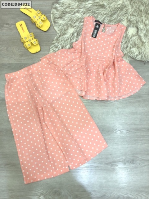 Đồ bộ nữ sát nách tầng quần lửng | BigBuy360 - bigbuy360.vn