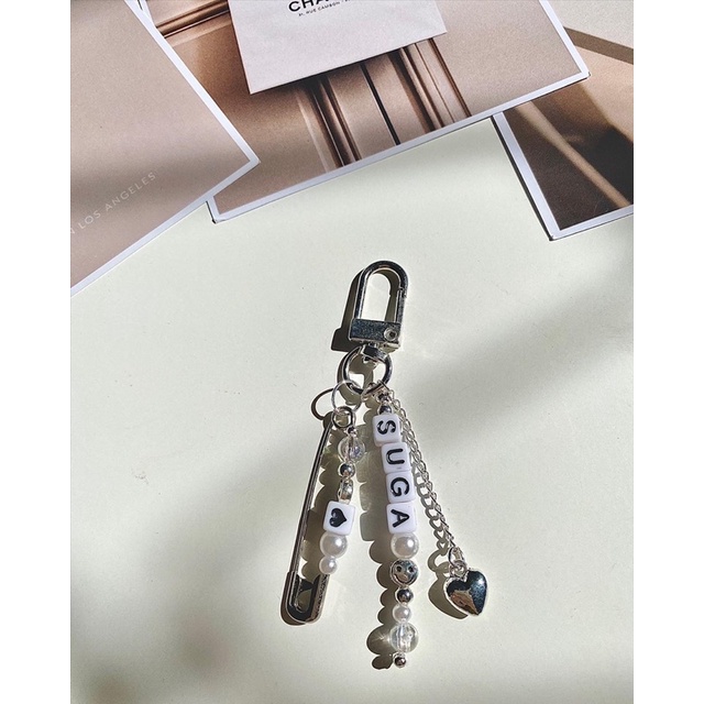 Dây đeo - móc khoá hạt có chữ