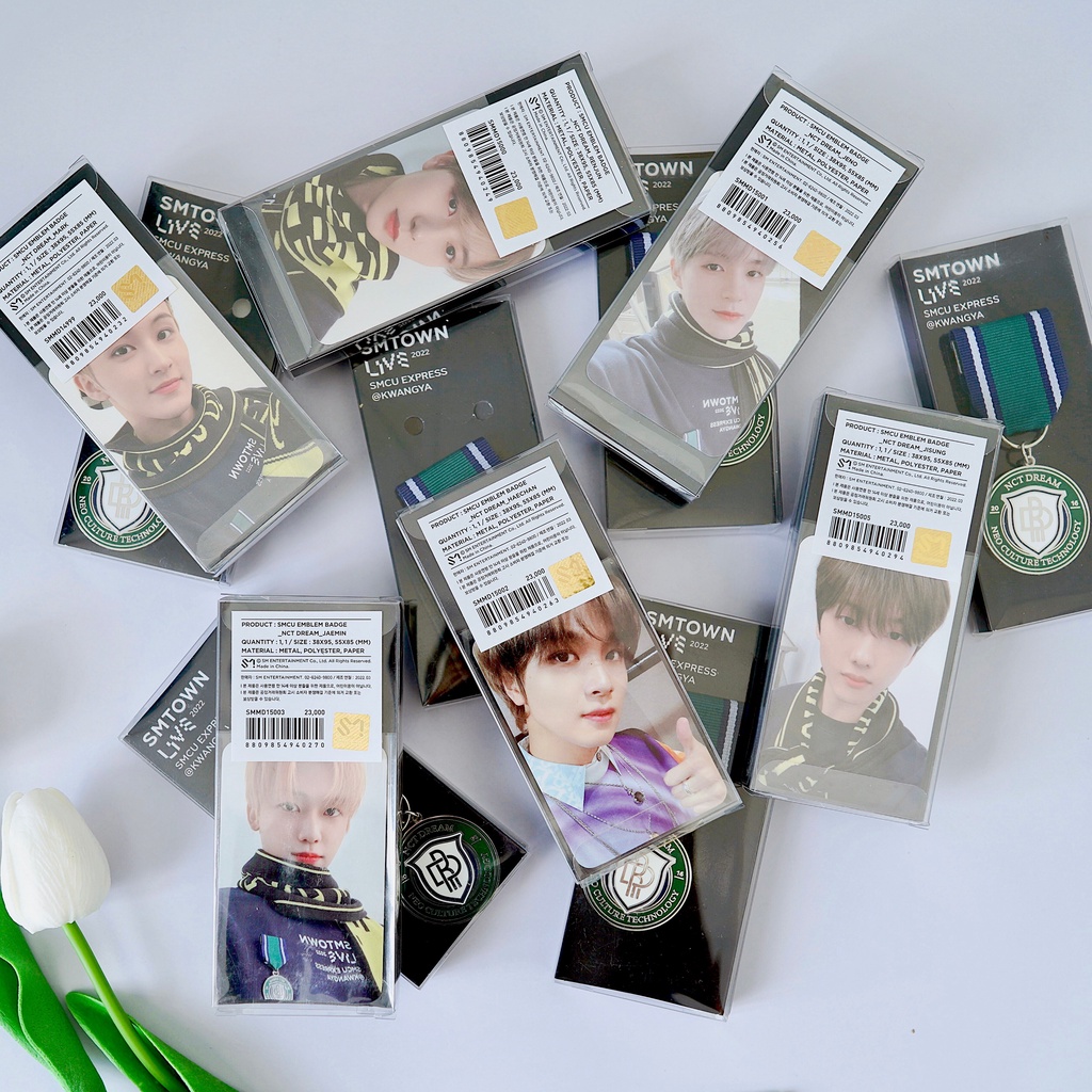 Thẻ ảnh + huy hiệu SMCU